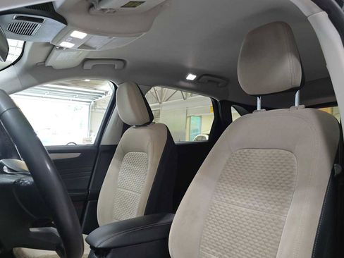 Used 2022 Ford Escape SE w/ Convenience Package FWD image 21