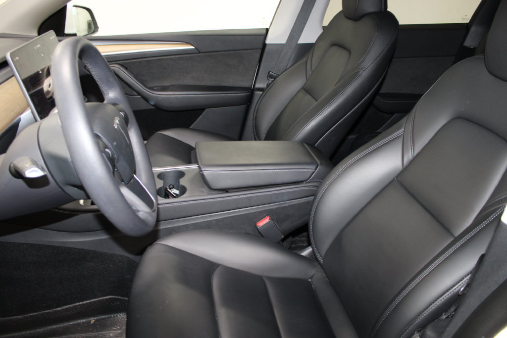Used 2023 Tesla Model Y Long Range AWD/4WD image 12