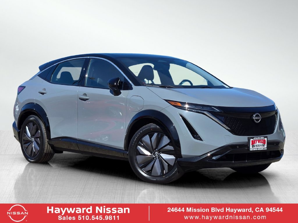 Used 2023 Nissan Ariya FWD image 1