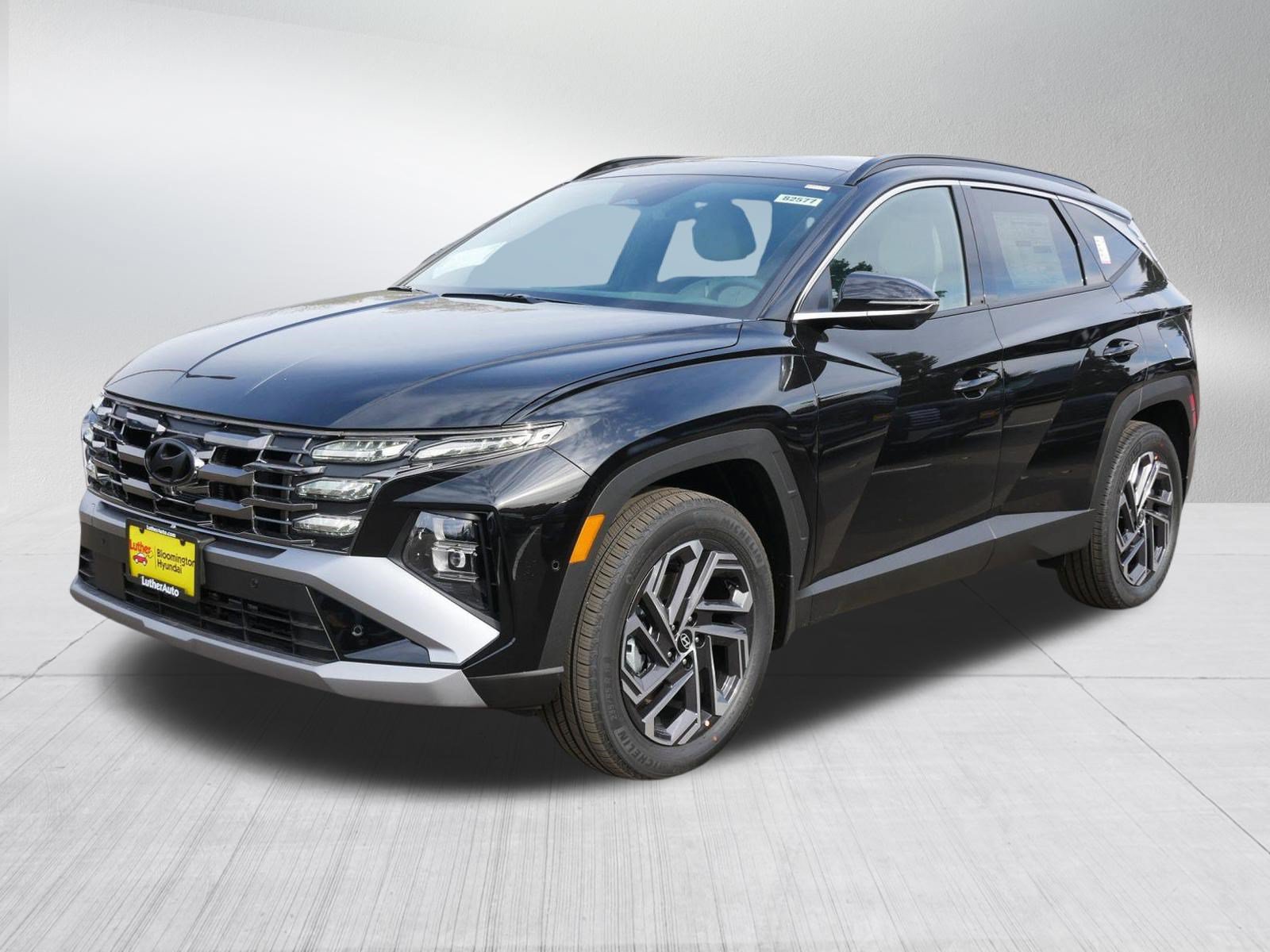 New 2026 Hyundai Tucson Limited AWD/4WD image 2