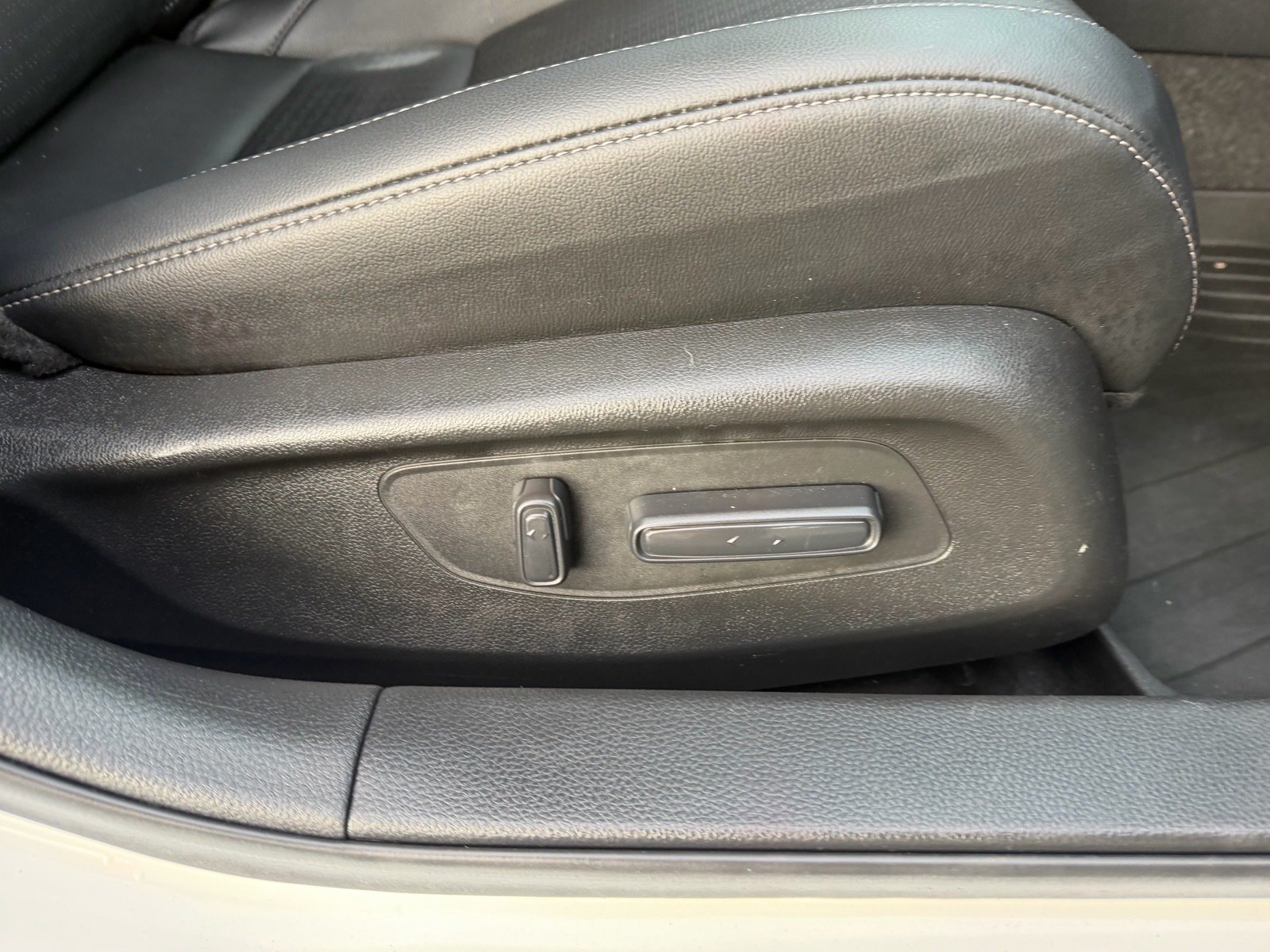 Used 2025 Honda Civic Sport image 16