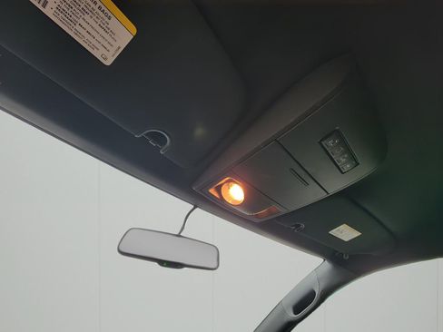 Used 2017 Dodge Grand Caravan SXT FWD image 21