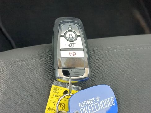 Used 2024 Ford Explorer XLT image 28