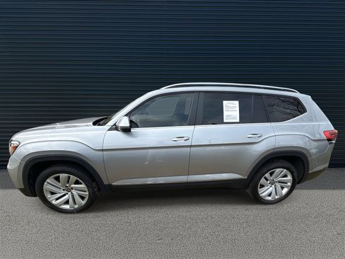 Used 2021 Volkswagen Atlas SEL image 2