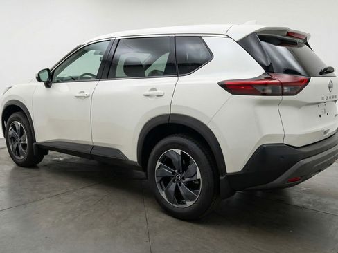 Used 2025 Nissan Rogue SV AWD/4WD image 6