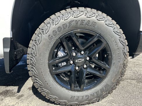 New 2026 Chevrolet Silverado 1500 Custom Trail Boss image 10