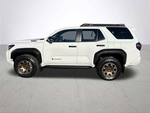 Certified 2025 Toyota 4Runner Trailhunter image 8
