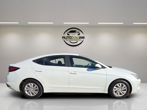 Used 2019 Hyundai Elantra SE w/ Cargo Package image 8