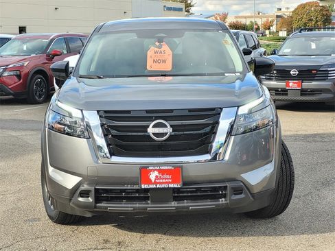Used 2025 Nissan Pathfinder S image 3
