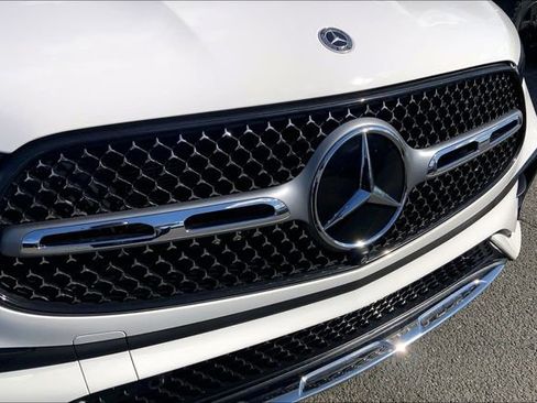 Certified 2025 Mercedes-Benz GLC 300 4MATIC w/ AMG Line image 27