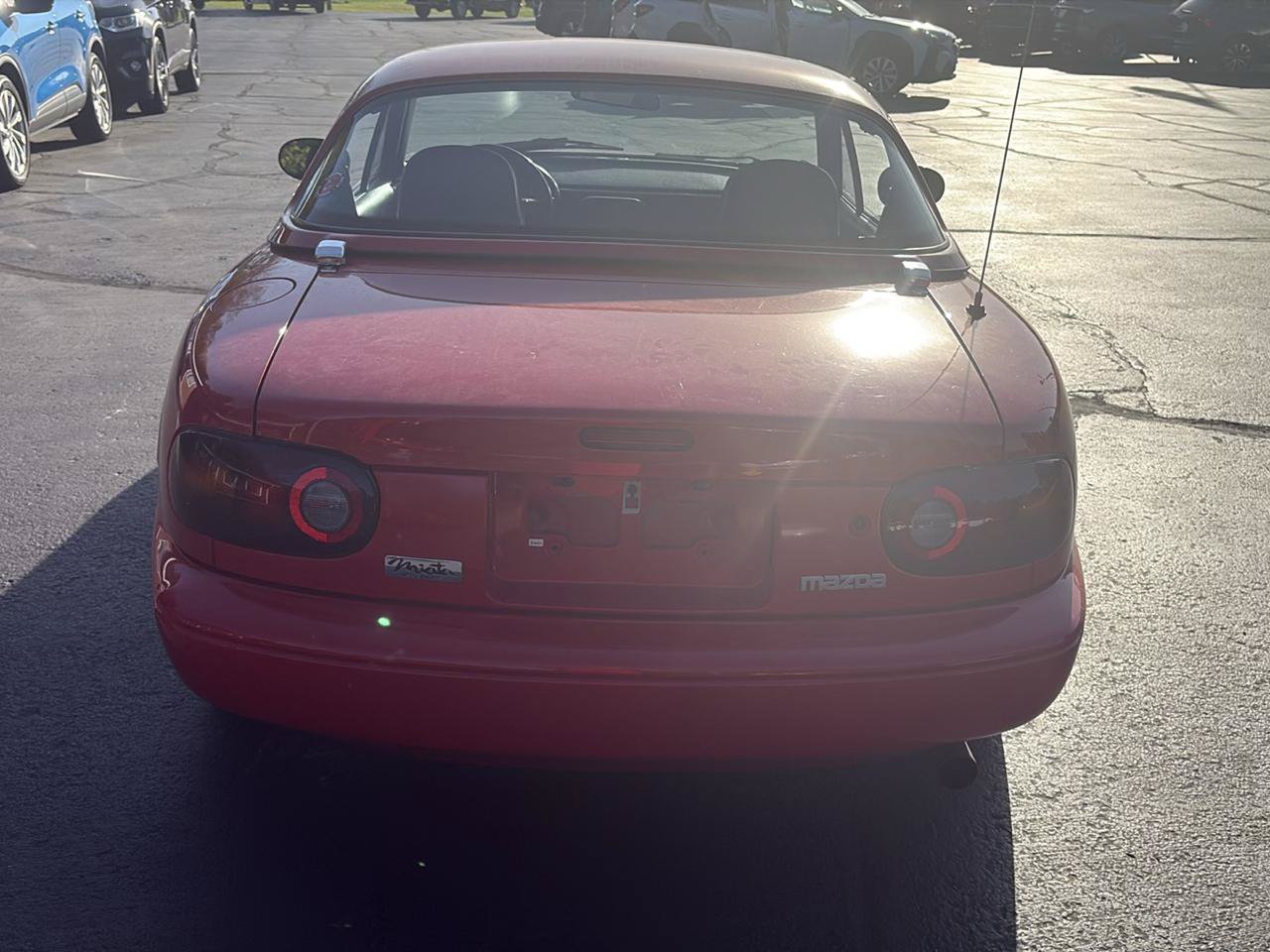 Used 1990 MAZDA MX-5 Miata RWD image 4