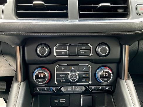 Used 2023 Chevrolet Tahoe High Country image 32