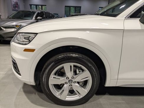 Used 2019 Audi Q5 2.0T Premium w/ Convenience Package AWD/4WD image 4
