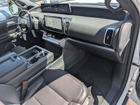 New 2026 Ford Expedition Platinum w/ Stealth Performance Package AWD/4WD image 24