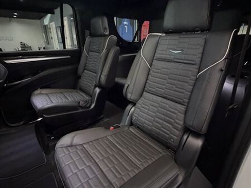 Used 2026 Cadillac Escalade ESV V image 13