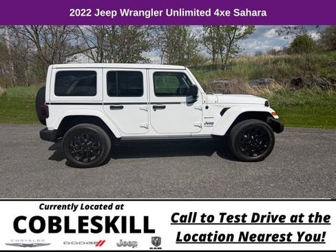 Used 2022 Jeep Wrangler Unlimited Sahara AWD/4WD image 3