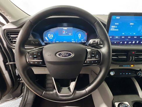 Used 2025 Ford Escape Active w/ Active Premium Tech Pack FWD image 17