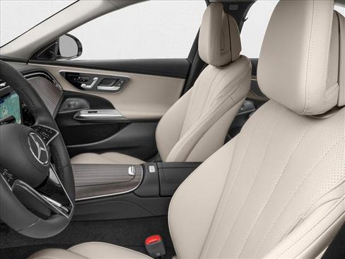 New 2026 Mercedes-Benz E 450 4MATIC Sedan image 6