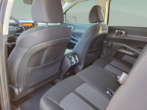 New 2026 Kia Sorento LX FWD image 5