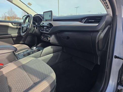 Used 2022 Ford Escape SE w/ Cold Weather Package image 14