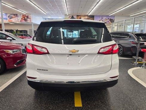 Used 2018 Chevrolet Equinox LS FWD image 5