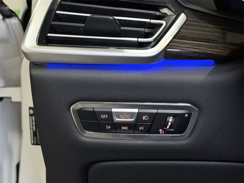 Used 2023 BMW X5 xDrive40i w/ Premium Package image 39