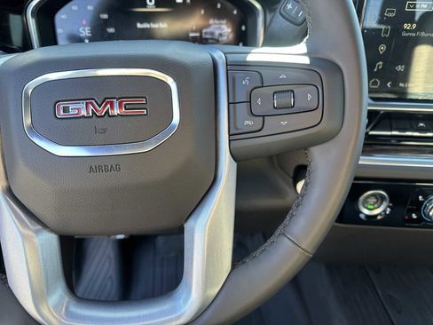 Used 2023 GMC Sierra 1500 SLE image 21