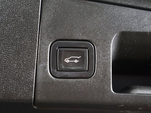 Used 2020 Cadillac XT4 Premium Luxury w/ Cold Weather Package image 24