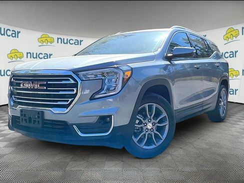 Used 2023 GMC Terrain SLT AWD/4WD image 3