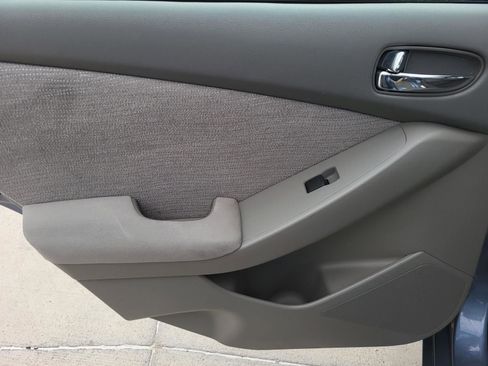 Used 2012 Nissan Altima 2.5 S w/ Convenience Pkg FWD image 10