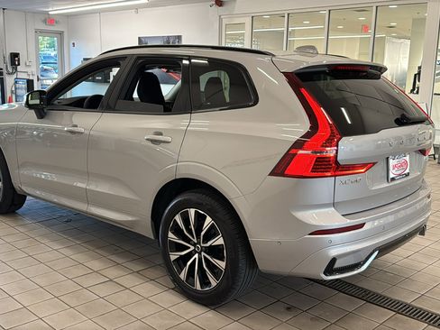 Certified 2025 Volvo XC60 B5 Plus AWD/4WD image 7