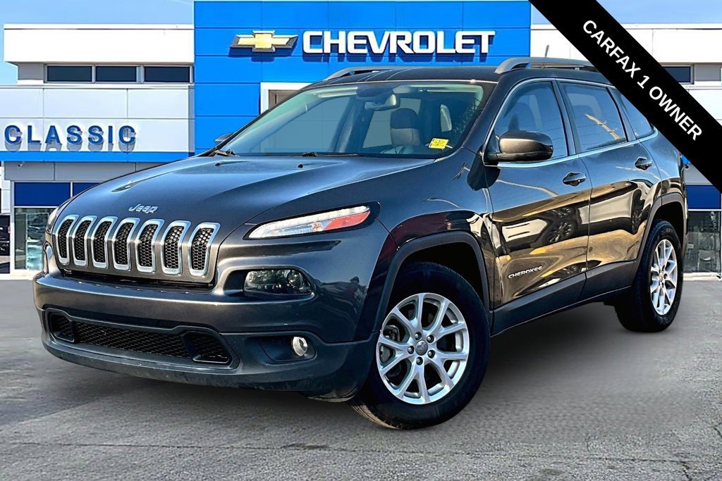 Used 2016 Jeep Cherokee Latitude w/ Safety/Convenience Group AWD/4WD image 2