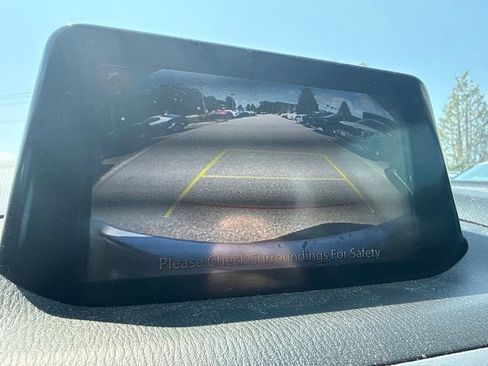 Used 2017 MAZDA MAZDA3 Sport FWD image 12