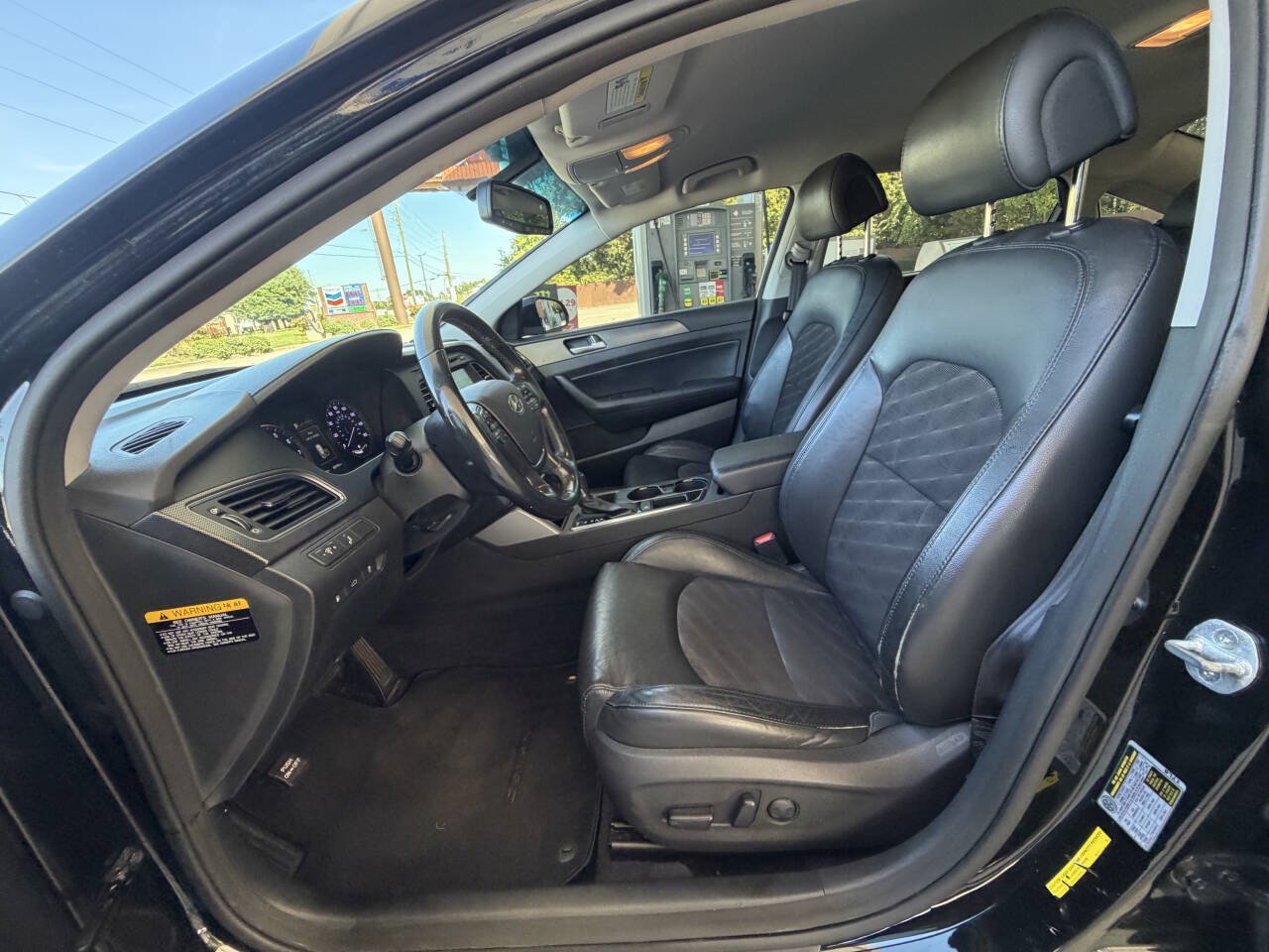 Used 2015 Hyundai Sonata Sport w/ Option Group 04 FWD image 4