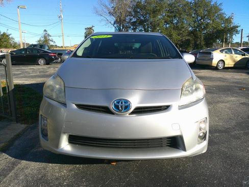Used 2011 Toyota Prius Three image 3