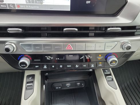 Certified 2025 Kia Telluride S image 36