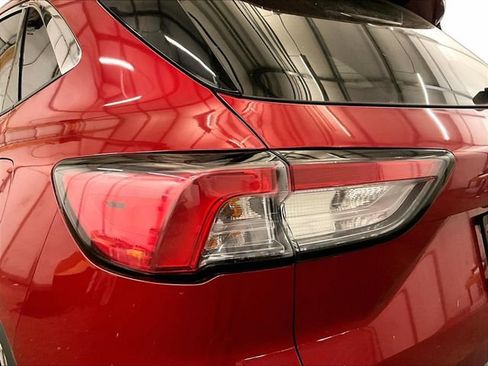 Used 2022 Ford Escape SEL w/ Technology Package AWD/4WD image 28