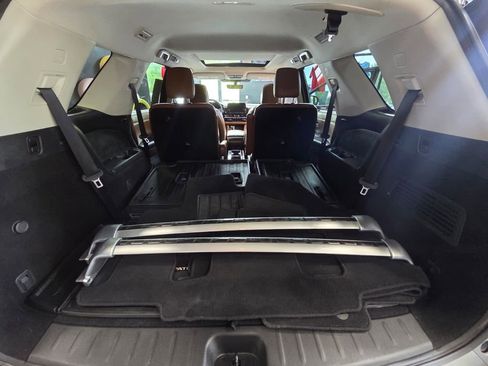 Used 2023 Nissan Pathfinder Platinum AWD/4WD image 17