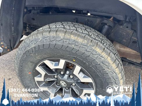 Used 2020 Toyota Tacoma SR AWD/4WD image 10