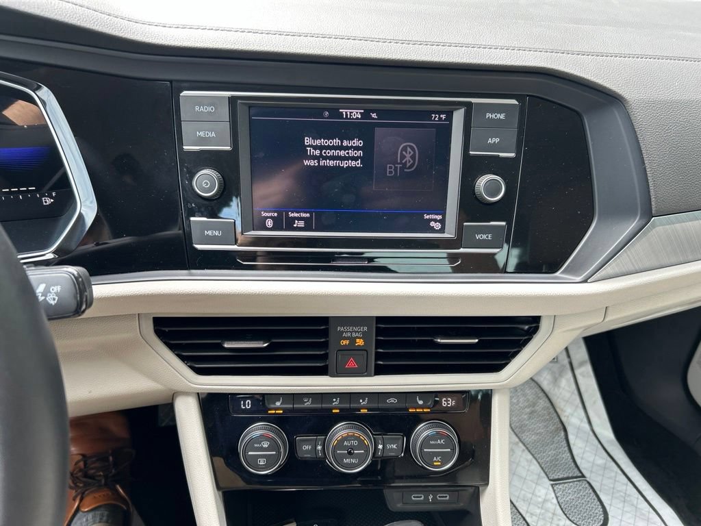 Used 2023 Volkswagen Jetta SE FWD image 18