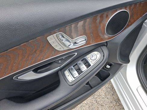 Used 2018 Mercedes-Benz C 300 Sedan image 12