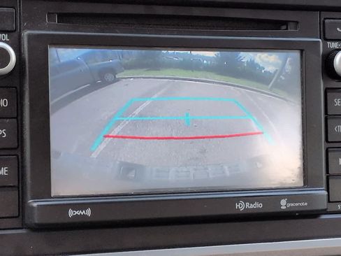 Used 2018 Toyota Tacoma SR5 AWD/4WD image 19