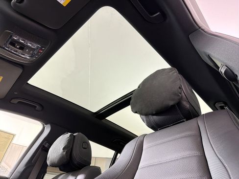 New 2026 Mercedes-Benz GLS 450 4MATIC image 16