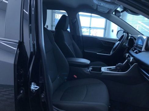 Certified 2025 Toyota RAV4 LE image 22