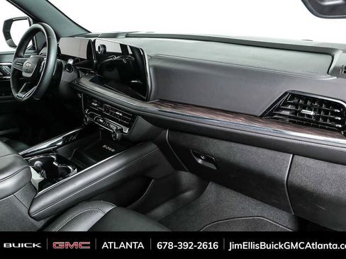 Used 2025 Chevrolet Tahoe LT AWD/4WD image 23