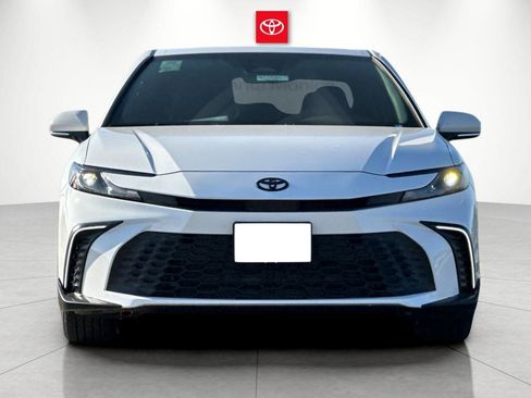 New 2026 Toyota Camry SE image 7
