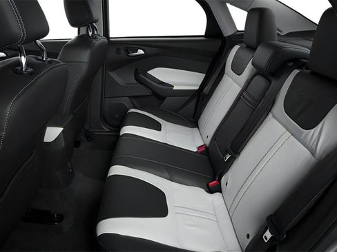 Used 2014 Ford Focus SE FWD image 9