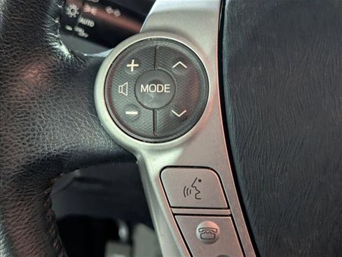 Used 2012 Toyota Prius Four image 13