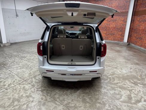 Used 2023 GMC Acadia Denali w/ Denali Technology Package image 26