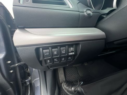 Used 2016 Subaru Outback 2.5i Premium image 11
